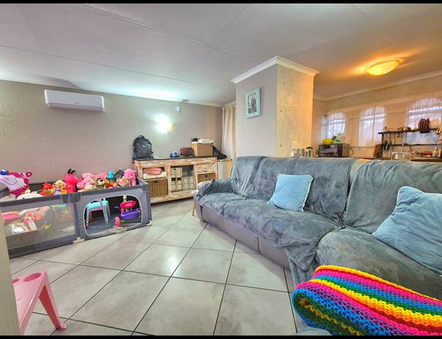 2 BEDROOM HOUSE FOR SALE IN HUNTINGDON